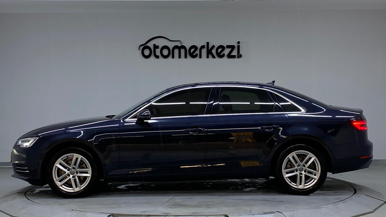 AUDI A4 4